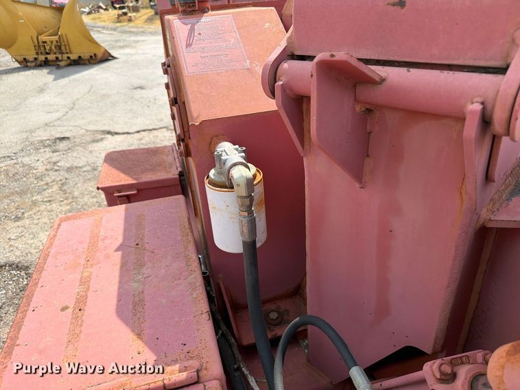 image for item EW8953 2003 Morbark wood chipper