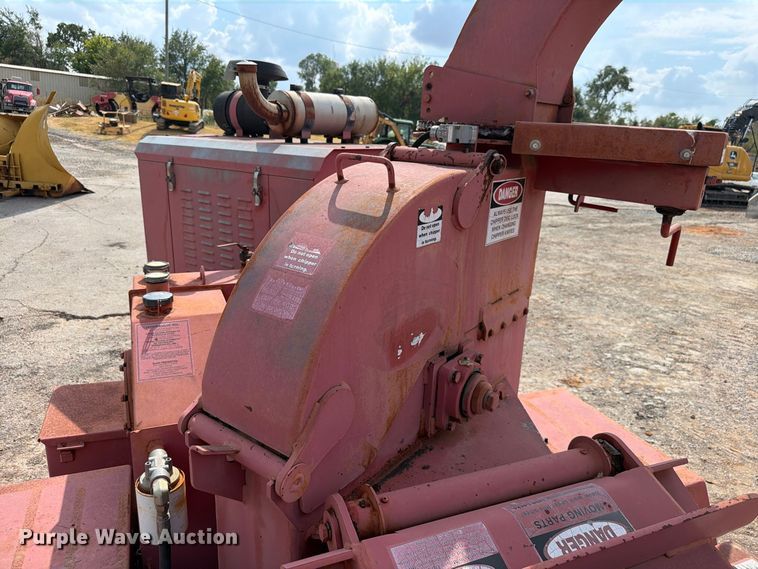 image for item EW8953 2003 Morbark wood chipper