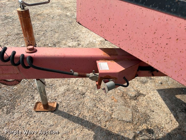 image for item EW8953 2003 Morbark wood chipper