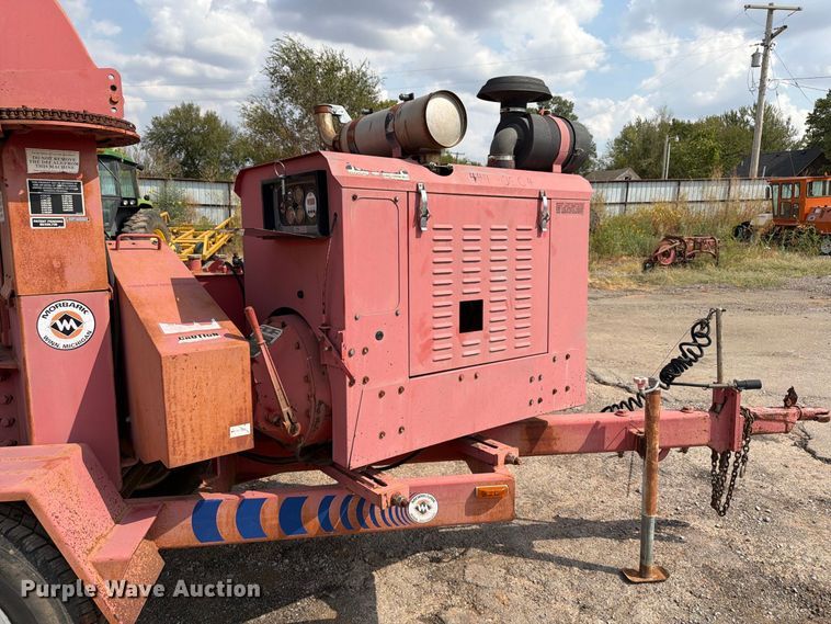 image for item EW8953 2003 Morbark wood chipper
