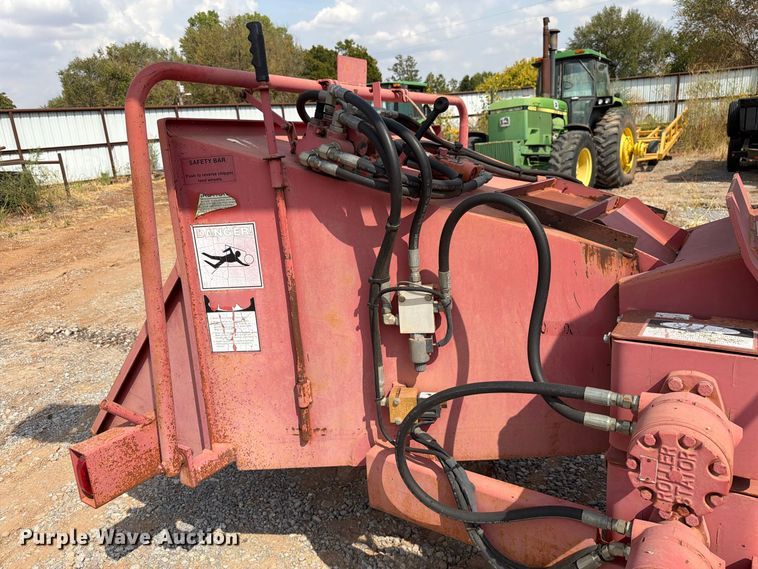 image for item EW8953 2003 Morbark wood chipper
