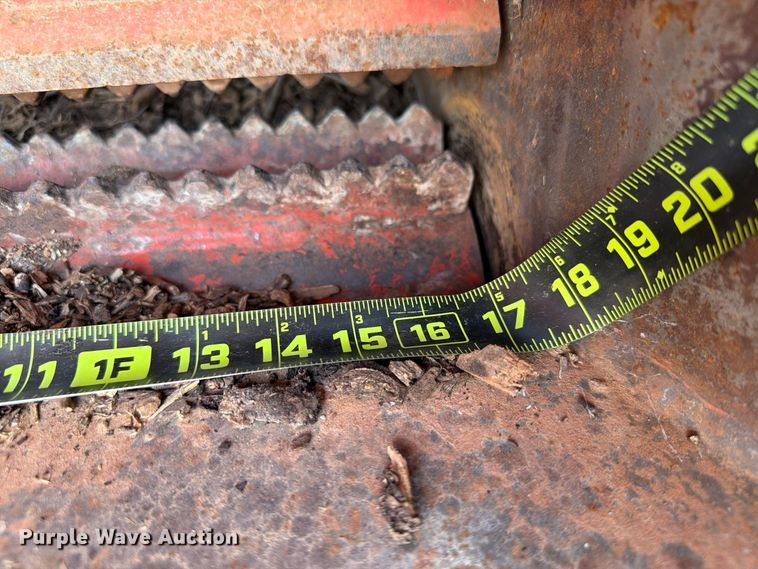 image for item EW8953 2003 Morbark wood chipper
