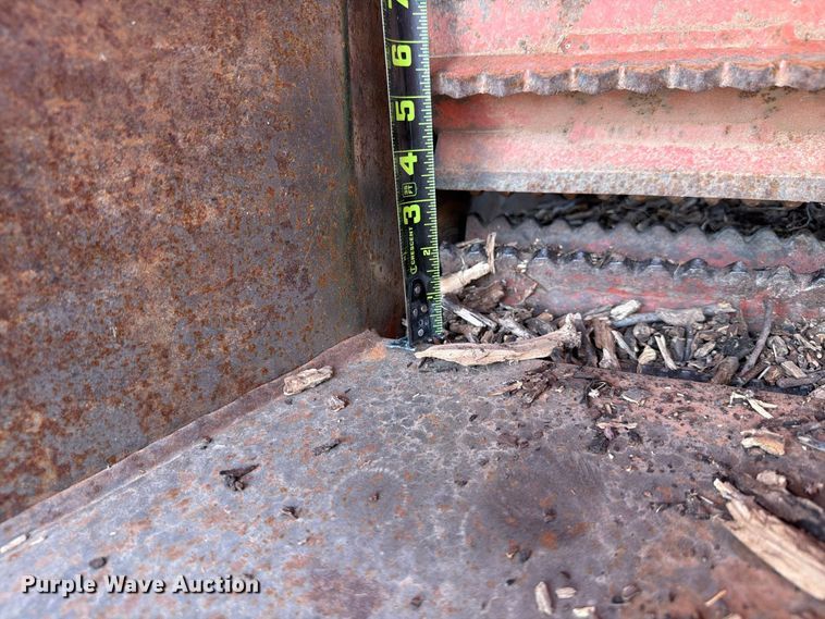 image for item EW8953 2003 Morbark wood chipper