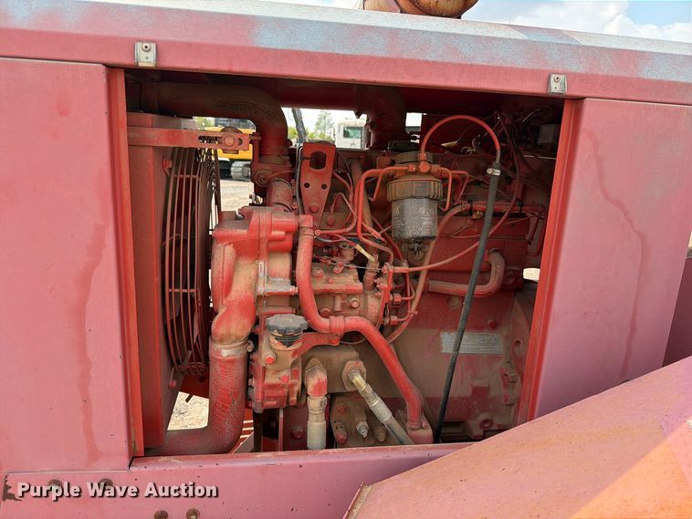 image for item EW8953 2003 Morbark wood chipper