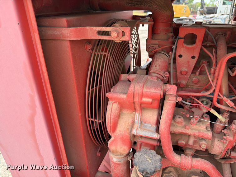 image for item EW8953 2003 Morbark wood chipper