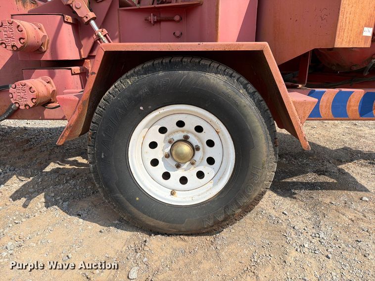 image for item EW8953 2003 Morbark wood chipper