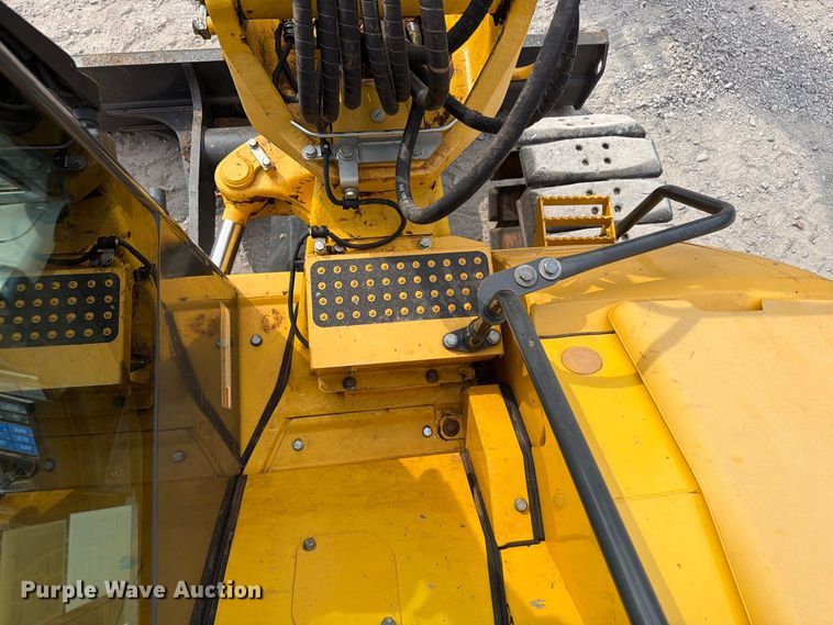 image for item EW8954 2020 Komatsu PC88MR-10 mini excavator