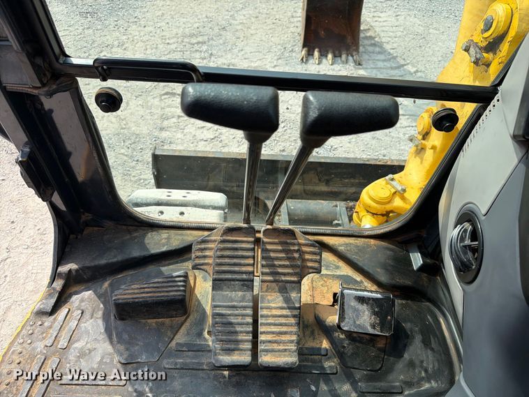 image for item EW8954 2020 Komatsu PC88MR-10 mini excavator