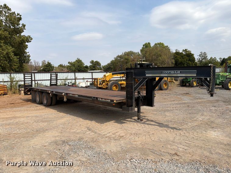image for item EW8956 2002 Donahue HF-30BT equipment trailer