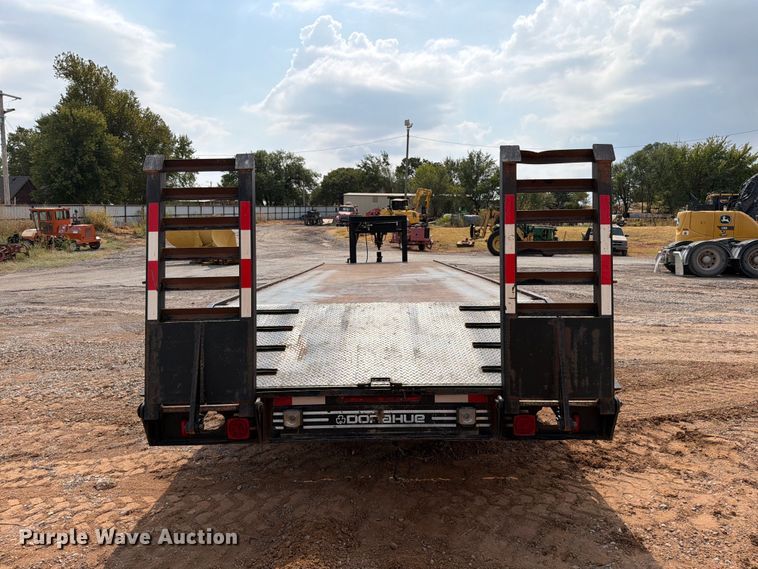 image for item EW8956 2002 Donahue HF-30BT equipment trailer