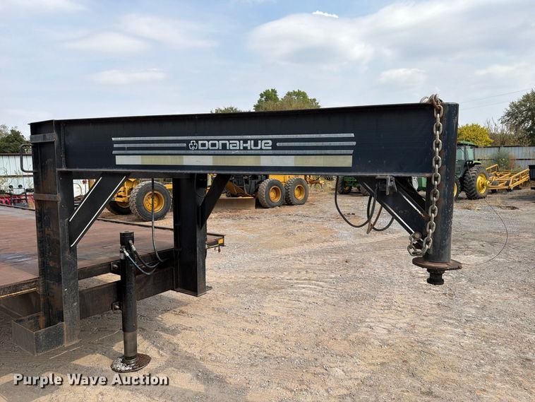 image for item EW8956 2002 Donahue HF-30BT equipment trailer