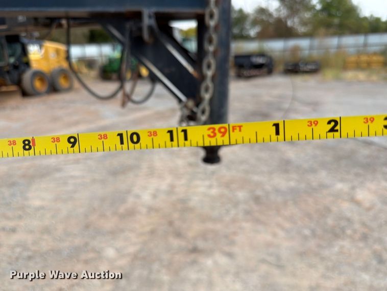 image for item EW8956 2002 Donahue HF-30BT equipment trailer
