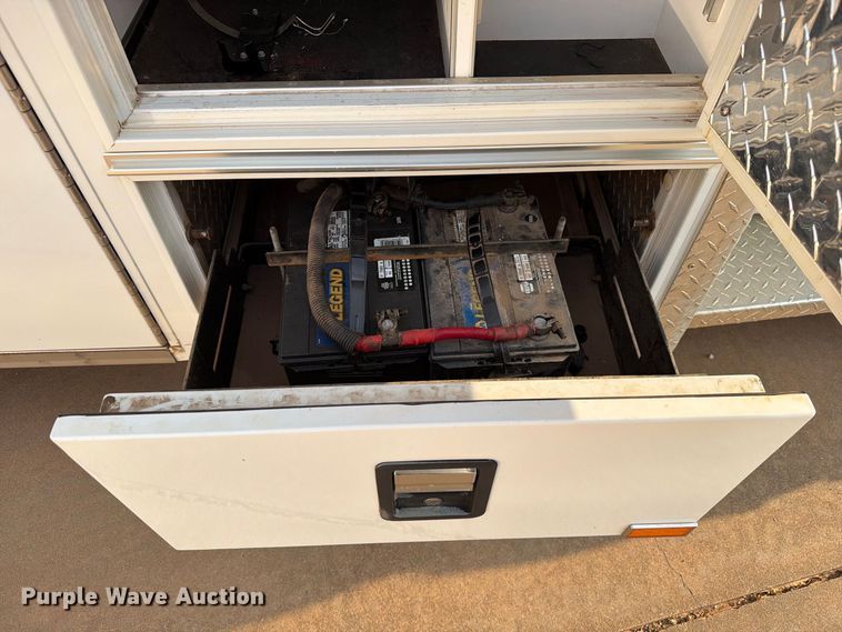 image for item EW8958 2003 Ford E450 ambulance