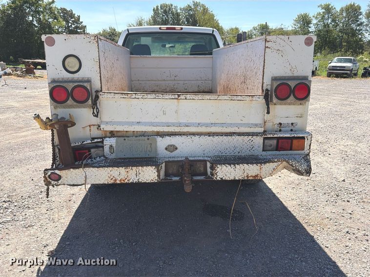 image for item EX0050 2002 Chevrolet Silverado 2500HD utility bed pickup truck