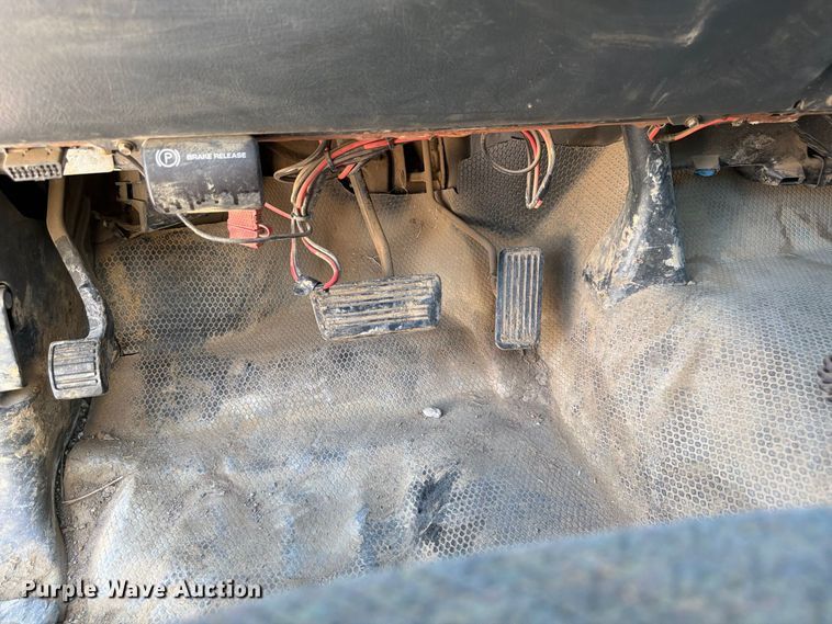 image for item EX0050 2002 Chevrolet Silverado 2500HD utility bed pickup truck