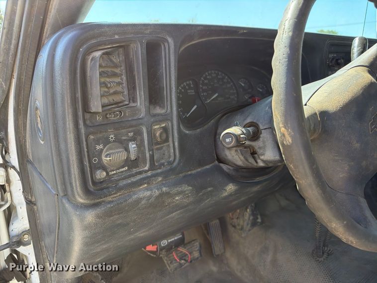 image for item EX0050 2002 Chevrolet Silverado 2500HD utility bed pickup truck