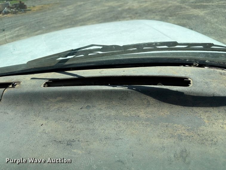 image for item EX0050 2002 Chevrolet Silverado 2500HD utility bed pickup truck