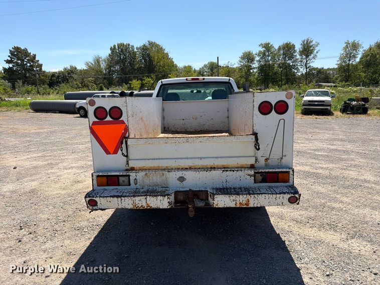 image for item EX0051 2002 Chevrolet Silverado 1500 utility bed pickup truck