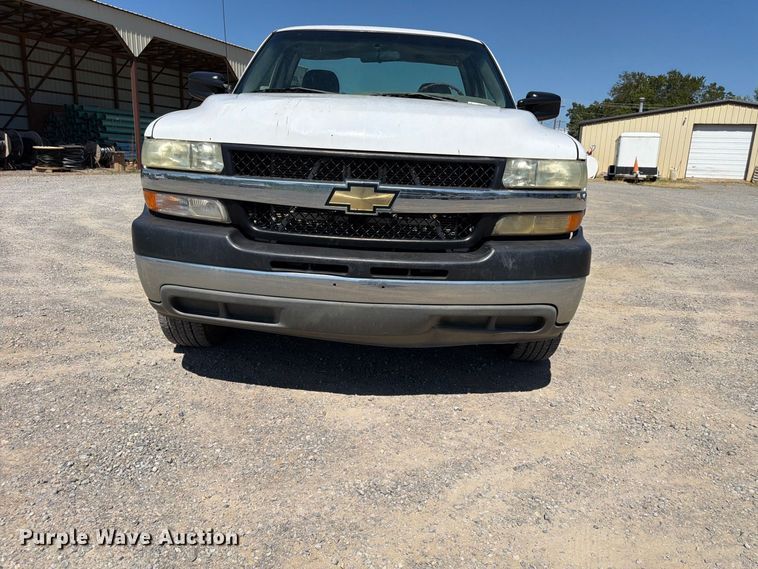 image for item EX0051 2002 Chevrolet Silverado 1500 utility bed pickup truck