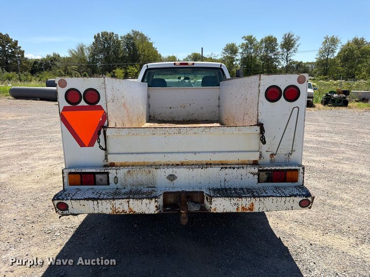 image for item EX0051 2002 Chevrolet Silverado 1500 utility bed pickup truck