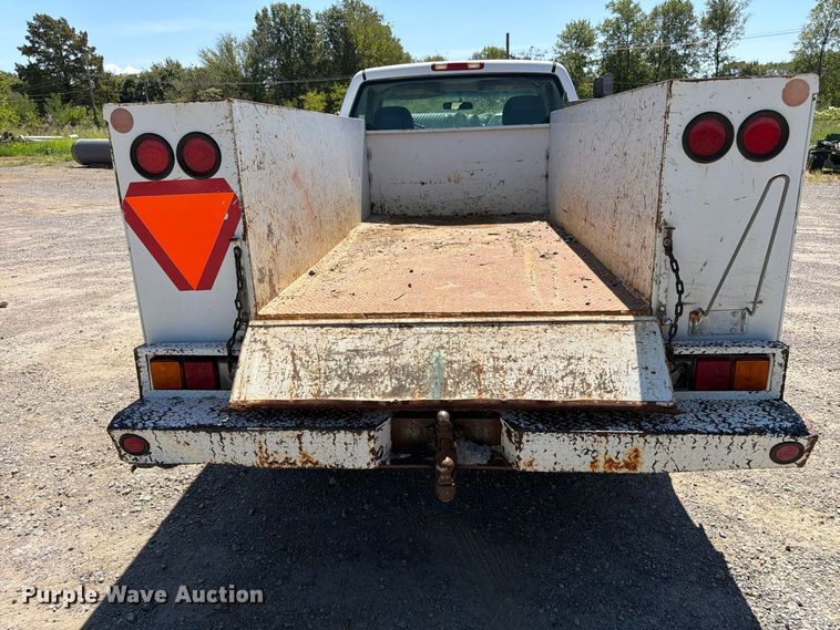 image for item EX0051 2002 Chevrolet Silverado 1500 utility bed pickup truck