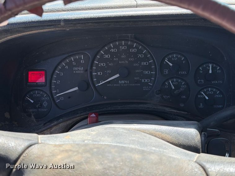 image for item EX0051 2002 Chevrolet Silverado 1500 utility bed pickup truck