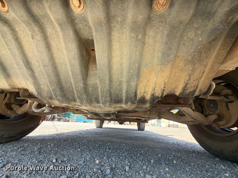 image for item EX0051 2002 Chevrolet Silverado 1500 utility bed pickup truck