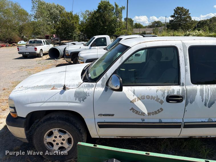 image for item EX0052 2001 Chevrolet Silverado 1500 Ext. Cab pickup truck