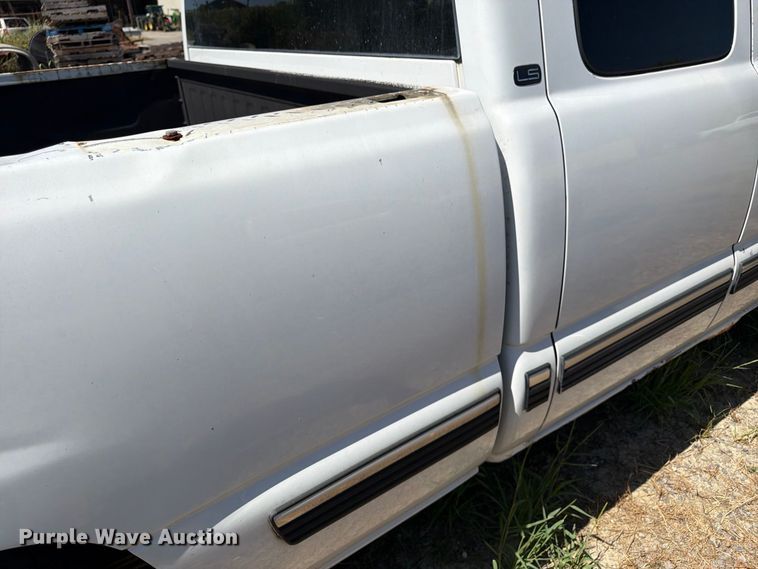 image for item EX0052 2001 Chevrolet Silverado 1500 Ext. Cab pickup truck