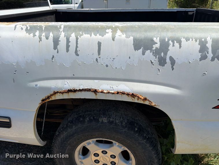image for item EX0052 2001 Chevrolet Silverado 1500 Ext. Cab pickup truck