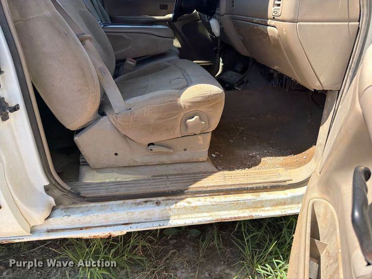 image for item EX0052 2001 Chevrolet Silverado 1500 Ext. Cab pickup truck