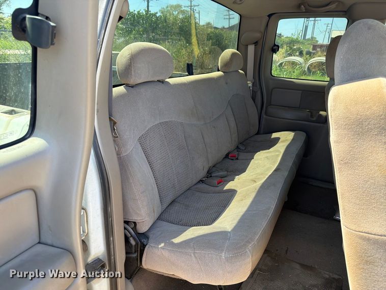 image for item EX0052 2001 Chevrolet Silverado 1500 Ext. Cab pickup truck