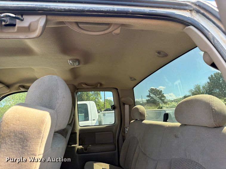 image for item EX0052 2001 Chevrolet Silverado 1500 Ext. Cab pickup truck