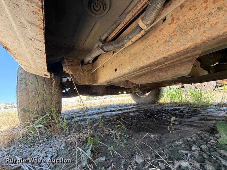 image for item EX0052 2001 Chevrolet Silverado 1500 Ext. Cab pickup truck