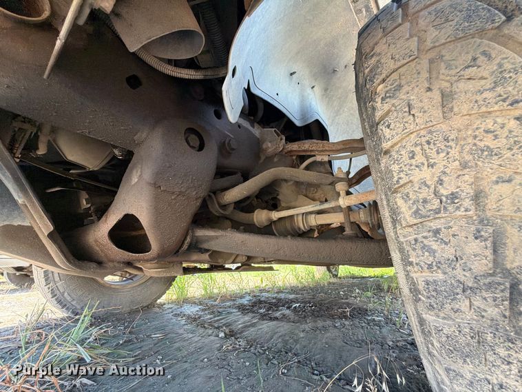 image for item EX0052 2001 Chevrolet Silverado 1500 Ext. Cab pickup truck