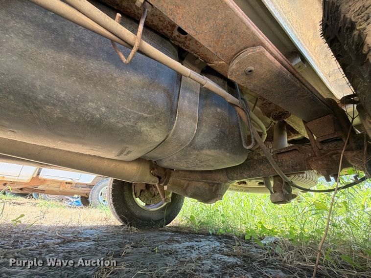 image for item EX0052 2001 Chevrolet Silverado 1500 Ext. Cab pickup truck