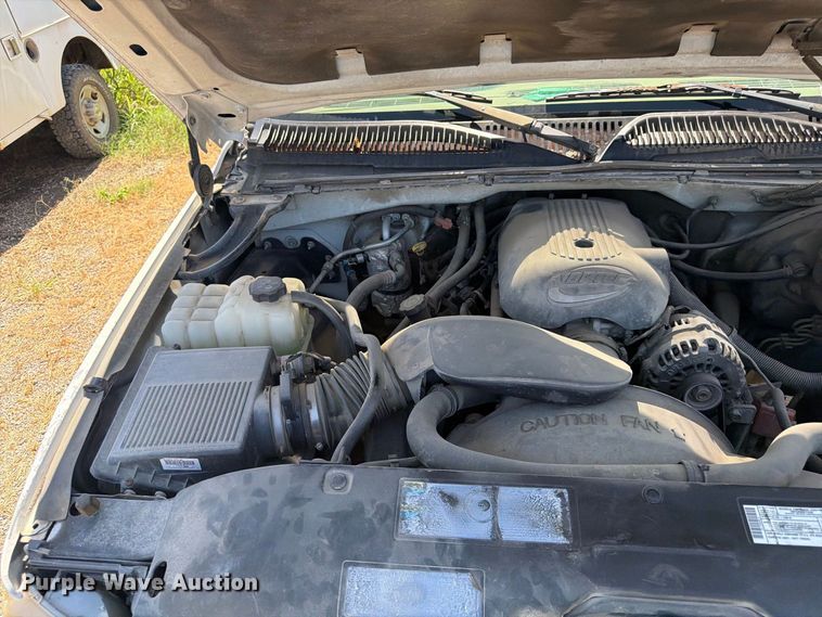 image for item EX0052 2001 Chevrolet Silverado 1500 Ext. Cab pickup truck