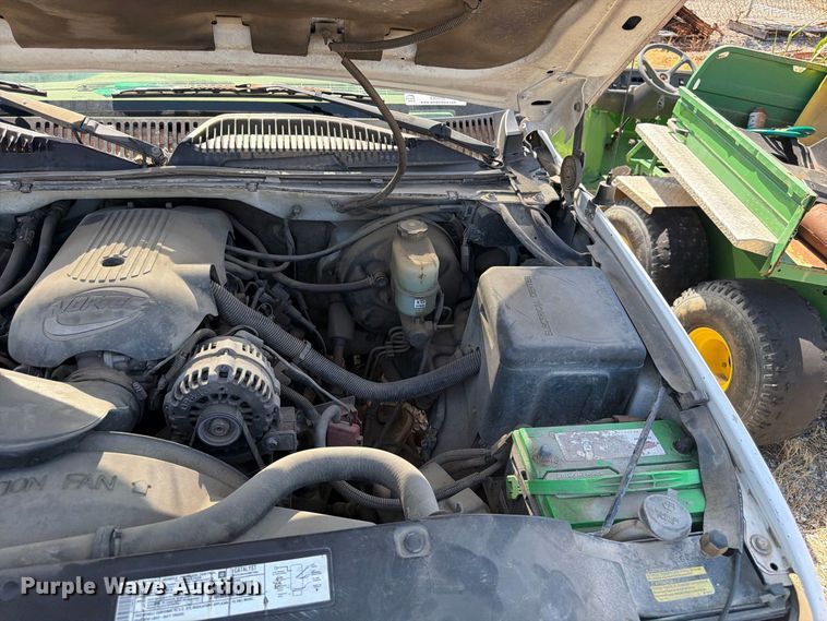 image for item EX0052 2001 Chevrolet Silverado 1500 Ext. Cab pickup truck