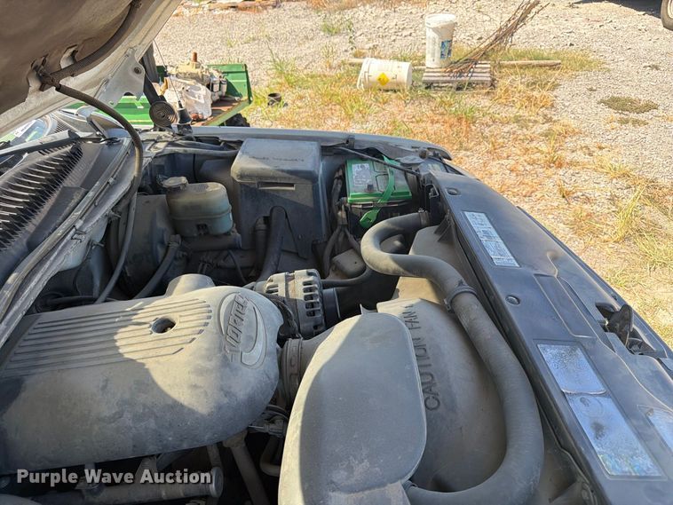 image for item EX0052 2001 Chevrolet Silverado 1500 Ext. Cab pickup truck