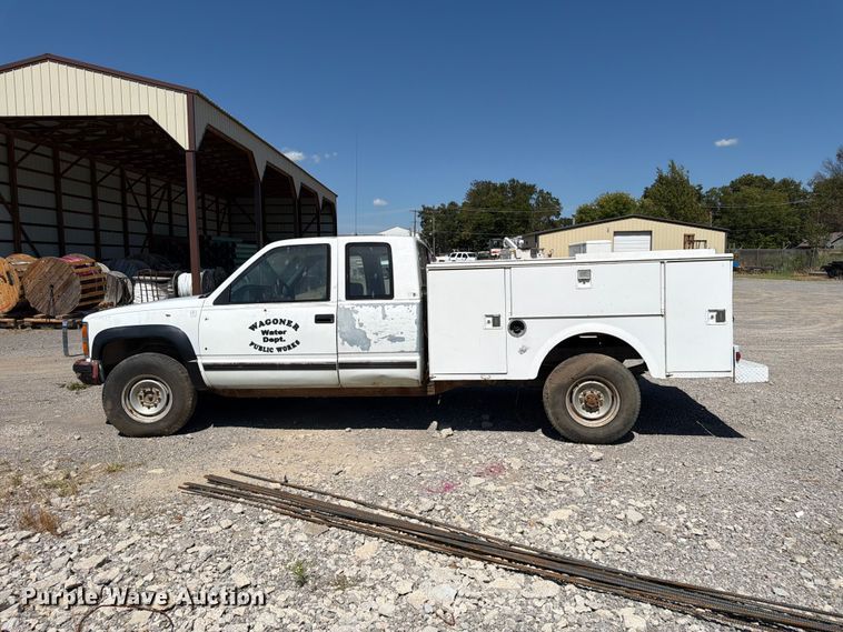 image for item EX0053 1988 Chevrolet C3500 Ext. Cab utility bed pickup truck