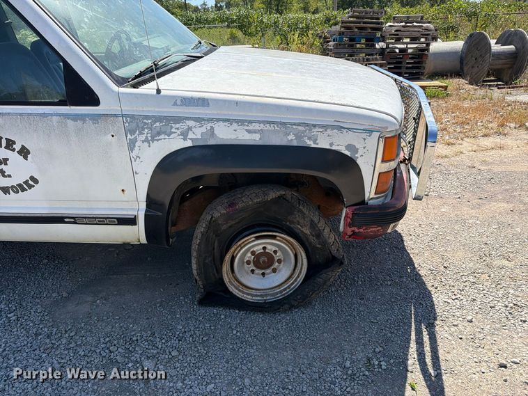 image for item EX0053 1988 Chevrolet C3500 Ext. Cab utility bed pickup truck