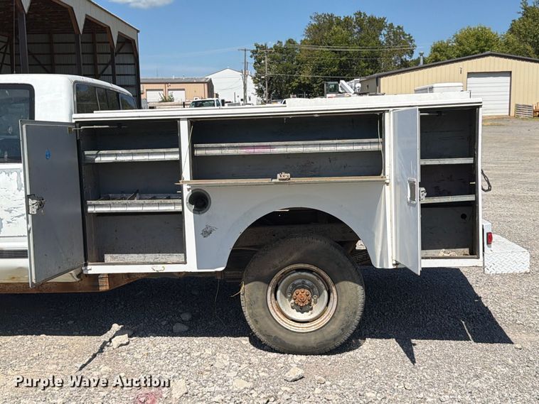 image for item EX0053 1988 Chevrolet C3500 Ext. Cab utility bed pickup truck