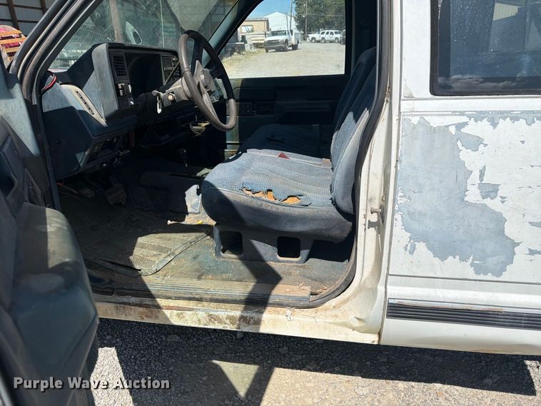 image for item EX0053 1988 Chevrolet C3500 Ext. Cab utility bed pickup truck