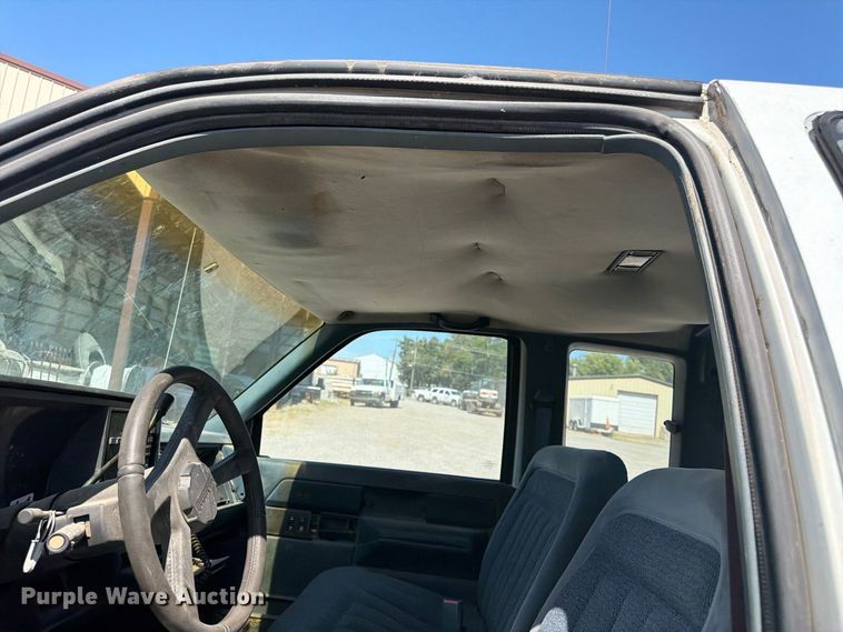 image for item EX0053 1988 Chevrolet C3500 Ext. Cab utility bed pickup truck