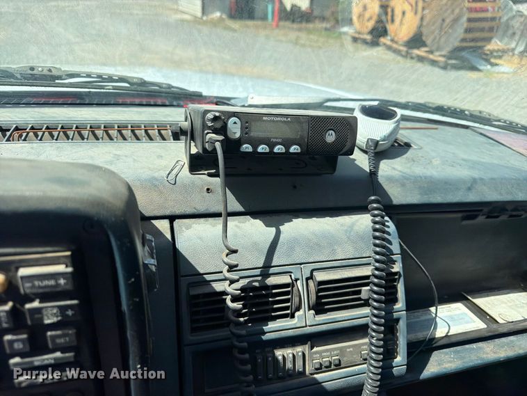 image for item EX0053 1988 Chevrolet C3500 Ext. Cab utility bed pickup truck