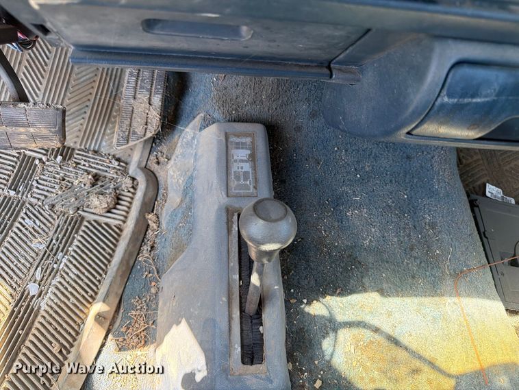 image for item EX0053 1988 Chevrolet C3500 Ext. Cab utility bed pickup truck