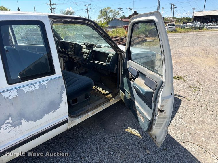 image for item EX0053 1988 Chevrolet C3500 Ext. Cab utility bed pickup truck