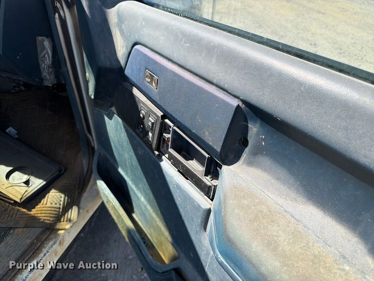 image for item EX0053 1988 Chevrolet C3500 Ext. Cab utility bed pickup truck