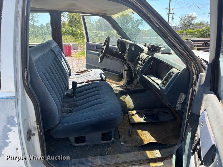 image for item EX0053 1988 Chevrolet C3500 Ext. Cab utility bed pickup truck