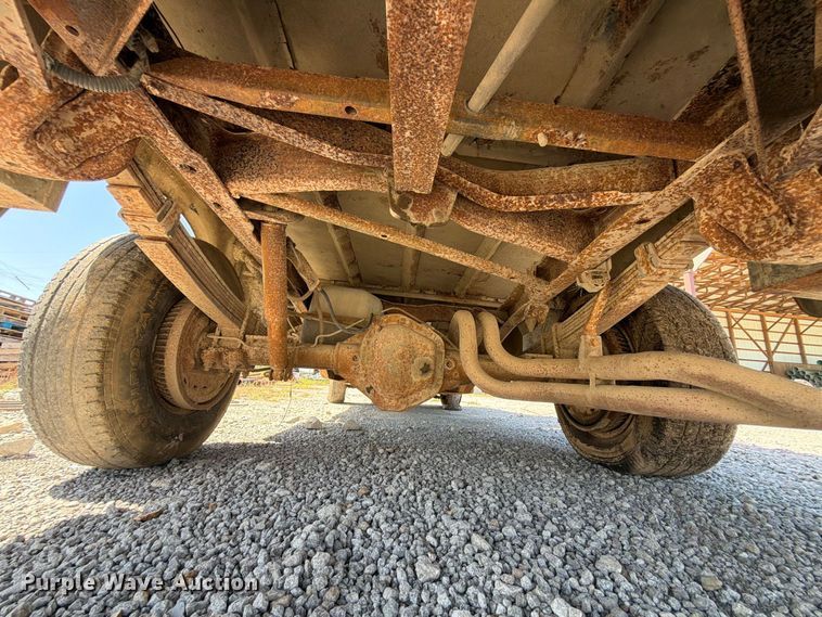 image for item EX0053 1988 Chevrolet C3500 Ext. Cab utility bed pickup truck